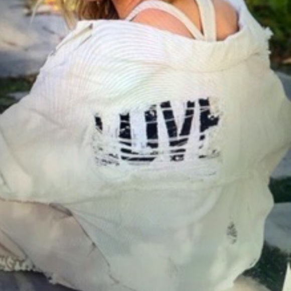 POL Oversized Love Sequins Jacket - Picture 2 of 11